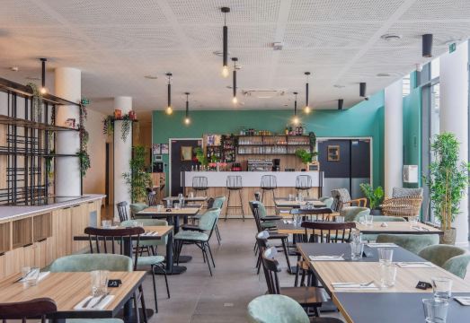 3. 올 스위트 아파..