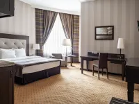 Petro Palas Hotel Hotels near The General Staff Building