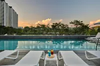 LOTTE HOTELS & RESORTS GIMHAE - Pools