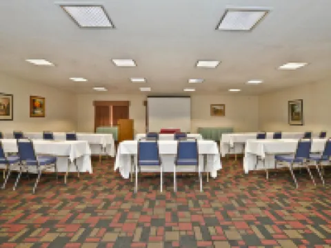 Ramada by Wyndham Kent Seattle Area Hotels in Kent