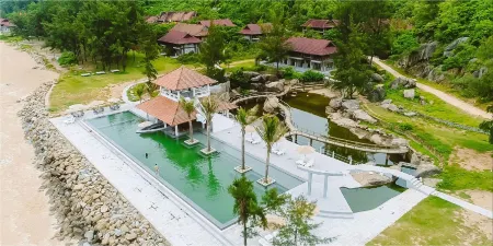 Quynh Vien Resort Ha Tinh Отели в г. Хатинь