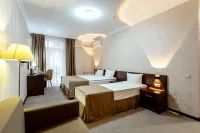 Favorit Hotel - parking