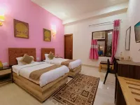 The Hideout Agra Garden Homestay - 11 Minutes to Taj Hotels in Agra