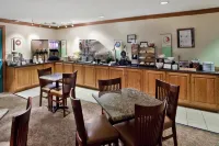 Country Inn & Suites by Radisson, Columbus, GA - sarapan