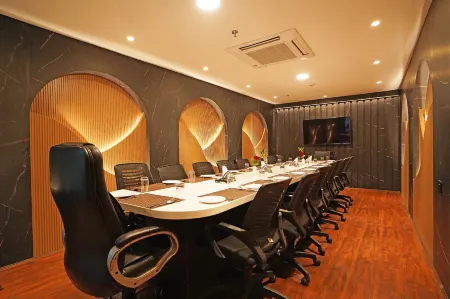 Hotel Ekta International !! 300 MTS from Baba Baidyanath Dham Temple !!