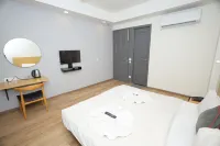 Hotel Wedlock Near Artemis Hospital - 水上樂園