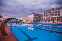 Barhatnyie Sezonyi Semeyniy Kvartal Hotel