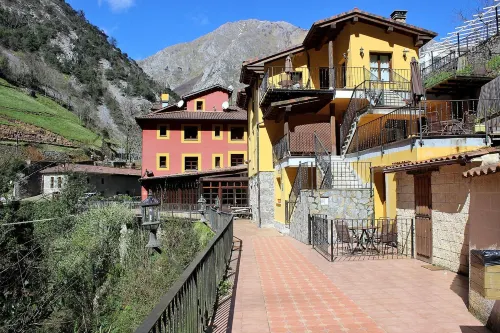 Apartamentos Aguasaliu Hotels in Ponga