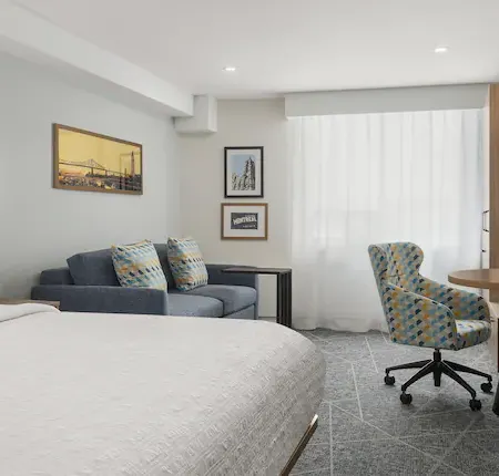 Hampton Inn by Hilton Montreal East Anjou Отели рядом с достопримечательностью «Улица Шербрук»