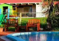 Karri Forest Motel - Kolam Renang