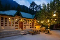 Zostel Kasol, Katagla - Hostellit
