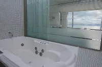 Design Suites Calafate - Bathtub