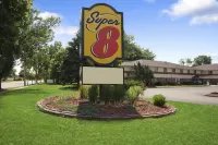Super 8 by Wyndham Whitewater WI Hotels in Whitewater