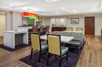 La Quinta Inn & Suites by Wyndham Norwich-Plainfield-Casino