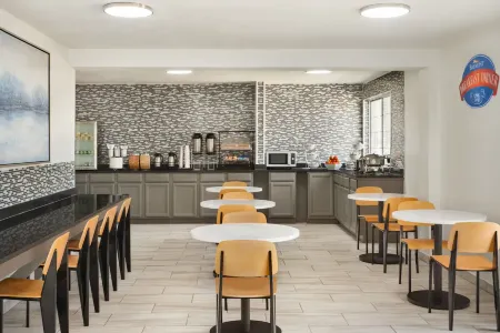 Baymont by Wyndham Blackwell I-35