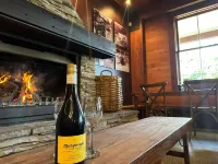 Bridgehouse Lodge Hotels in Warkworth