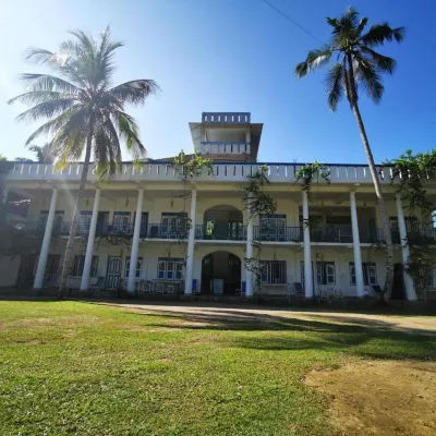 Zimmer Rest Hotels near Unawatuna Beach
