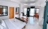 Luna Oslob Travellers Inn