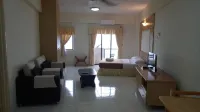 Lumut Valley Resort Condominium فنادق في لوموت