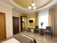 Na Kaminskogo Hotel ツェントル・メンタリノヴォ・フィトネサ・タチヤニ・ポポヴォイ周辺のホテル