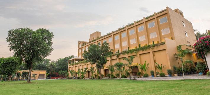 Hotel Lalita Grand Mathura- Vrindavan マトゥラーのホテル