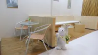 Shi-ro-i Poshtel
