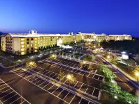 Hanwha Resort Seorak Sorano Hotels near Sinheungsa Temple