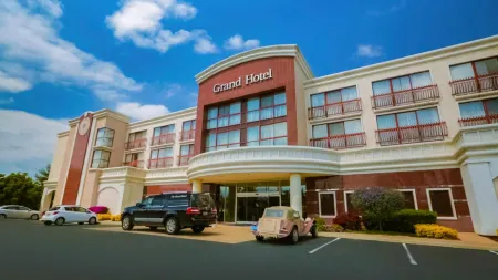Grand Hotel Отели рядом со станцией Станция Sunnyvale Caltrain