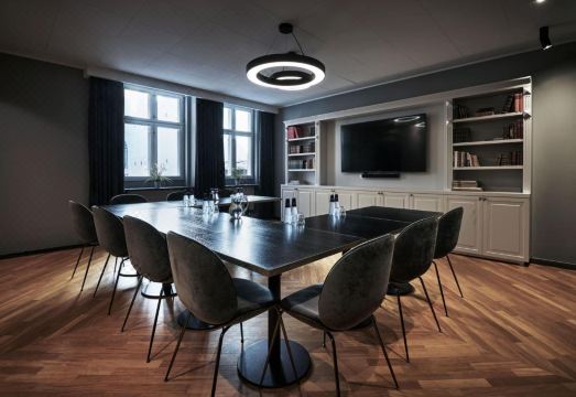 1. 애스콧 호텔..