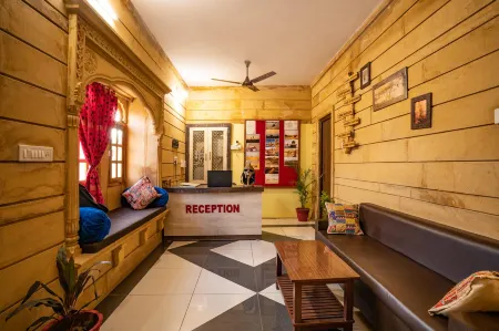 Hotel Relax Inn Jaisalmer Отели рядом с достопримечательностью «Джейзалмер Форт»