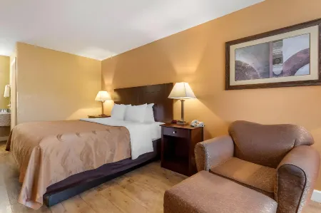 Quality Inn Russellville I-40