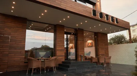 Hollywood De Luxe (Голливуд Де Люкс)