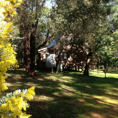 Beyonderup Falls Adult Retreat Отели в г. Наннап