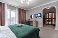 Emerald Hotel