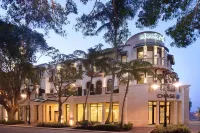 Inn on Fifth Отели рядом с достопримечательностью «Парк Клэм Пасс»