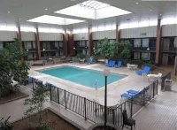 Ramada by Wyndham Diamondhead I-10/Gulfport - Uima-altaat
