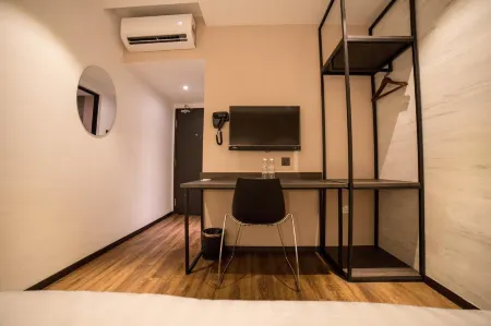 Eureka Hotel Penang Отели рядом с достопримечательностью «Penang Second Bridge»