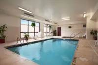 Super 8 by Wyndham Aurora/Naperville Area - Pools
