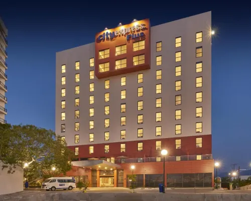 巴亞以塔港萬豪城市快捷普拉斯酒店 巴亞爾塔港酒店