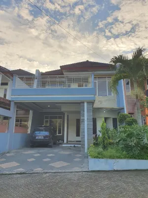 SUNRICH Villa Syariah Hotellit kohteessa Sumberejo