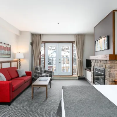Tour des Voyageurs Hotels near Domaine Saint-Bernard