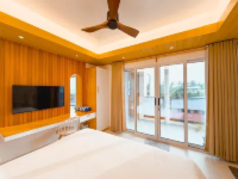 Pavona Maldives Отели в г. 