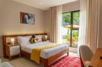 The Meru House - Bars