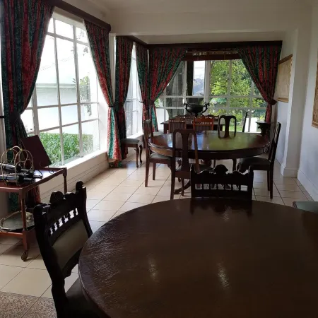 Sherwood's Country House
