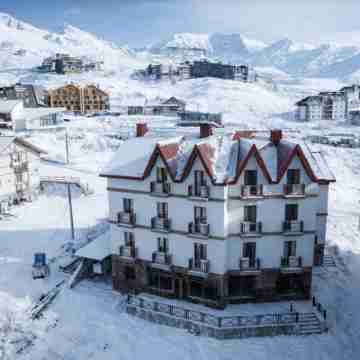 Ereto Hotel by SnowTime Hotel Exterior