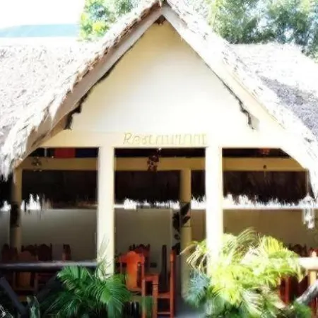 Palm Grove Saud Holiday Complex Hotel