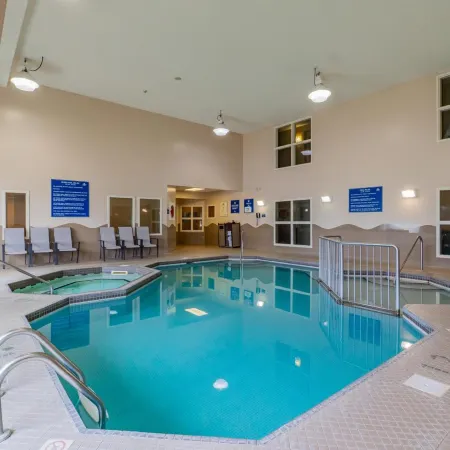 Days Inn & Suites by Wyndham Brandon