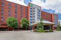 Holiday Inn & Suites Windsor (Ambassador Bridge) by IHG Hotels in Windsor