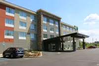 Holiday Inn Express & Suites Hendersonville SE - Flat Rock Hotels in Blue Ridge