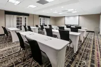 La Quinta Inn & Suites by Wyndham Dallas Arlington South